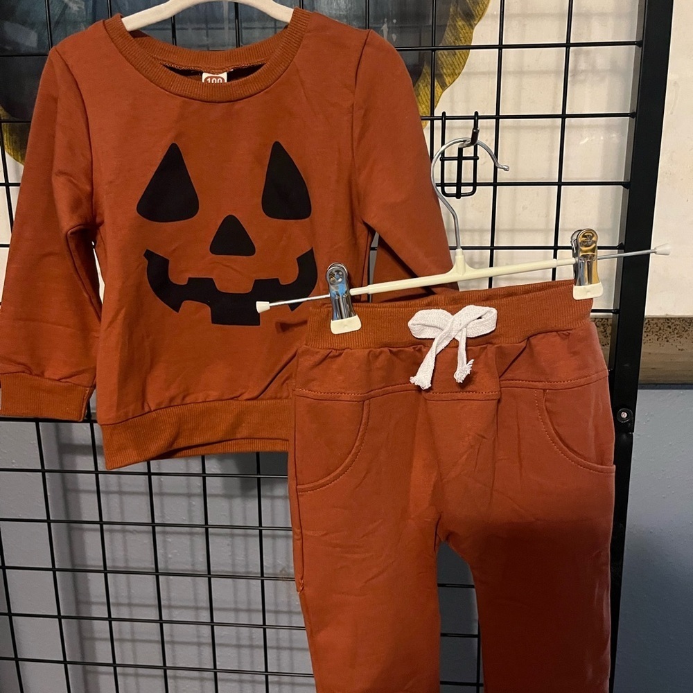 Spooky Pumpkin Kids Set - Orange NWOT